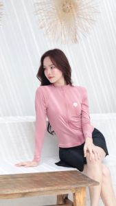 Getsswimwear 🌊 เสื้อว่ายน้ำแรชการ์ดแขนยาวมีซิปหน้ารุ่นใหม่ กันยูวี มีฟองน้ำและซับใน P080