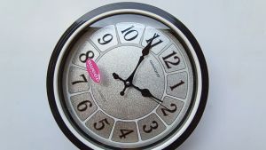 Jam Dinding Mewah Besar Mesin Original Sweep Silent Senyap Quartz Tanpa Detak 32cm Diamond 321-4