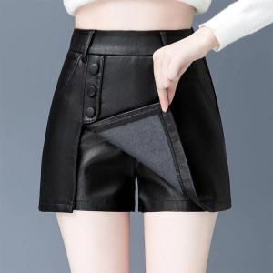 กางเกงขาสั้นหนัง PU สไตล์เกาหลีเอวสูง กางเกงขาสั้นผู้หญิง ทรงหลวม ฤดูใบไม้ร่วง/ฤดูหนาว แฟชั่นใหม่ กางเกงขาสั้นผู้หญิง