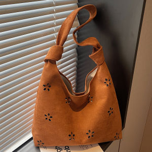 Fashionable Hollow out Floral Underarm Bag Womens Large Capacity Single Shoulder Tote Bag Brown 2025 Winter New Arrival