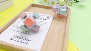 AMZSTEM | Móc Khóa Đồ Chơi Cảm Giác Giảm Căng Thẳng Di Động - Nút Bấm Bàn Phím Cơ Học Sáu Cạnh - Đồ Chơi Giảm Stress Cầm Tay Cho Người Lớn