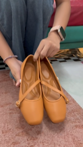 SWEETY JANE รองเท้าคัชชูน่ารัก สีสดใส  หน้าเท้าปกติใส่ตรงไซส์ เท้าอวบ  กว้าง +1 ไซส์