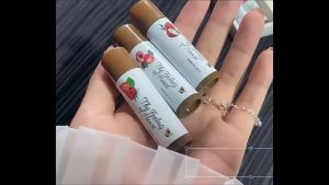 [COD] Long Lasting Moist Lip Balm Lip Natural Lip Oil Lip Balm Lip Gloss Moisturize Hydrating Pelembab -💖Catherine