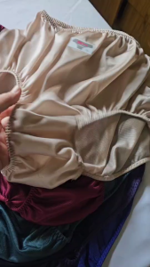 กางเกงในคนอ้วน คนตัวใหญ่ กางเกงคนแก่ คุณยาย ผ้าไนล่อน แพ็ค 6 ตัว คละสี เต็มตัวสวมใส่สบายไม่อึดอัด ไซส์ 3L เอว 40-50 นิ้ว Nylon Underwear for Fat people Big Size