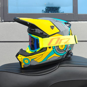 ORZ หมวกกันน็อคสำหรับมอเตอร์ไซค์แบบเต็มใบ หมวกกันน็อคปั่นจักรยาน หมวกกันน็อคคาร์ดิ้นสำหรับใช้ในร่ม เครื่องมือกีฬาและอุปกรณ์สำหรับการเดินทาง