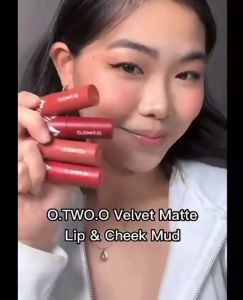 O.TWO.O Velvet Matte Liptint Lip & Cheek Mud Lip Gloss Lipstick
