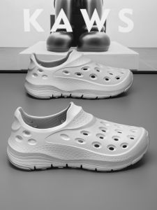 Mens Summer Breathable Anti-slip Soft Bottom Hole Hole Sandals Comfortable Smell Resistant Outdoor Beach Shoes Couple Slippers