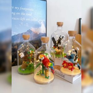 Wise Hawk Building Blocks 3D lego 儿童积木玩具Creativity Cartoon Animals Insect bird marine animals toys Model Bricks Toys For Children Birthday Gift decoration