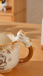 Cute 3D Cat Handle Ceramic Mug Creative Handmade Coffee Cup Cute Kitty Water Cup Gift for Cat