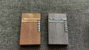 Bật Lửa Gas Đá Lighter Dupont Chạm Khắc Dikang Classic ( Màu Đỏ Đồng Bạc - Xài Gas - Lửa Thường ) Hộp Quẹt Hot Trend Mẫu Mới Nhất