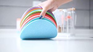 Color Random Home Pot Pad Dish Mat Kitchen Table Mat Heat Silicone Mat Non-slip Drink Cup Coasters
