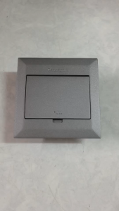 Panasonic POPUP DUFS1200LTH เต้ารับฝังพื้นพร้อมเต้ารับปลั๊กกราวด์คู่สีเทาด้าน