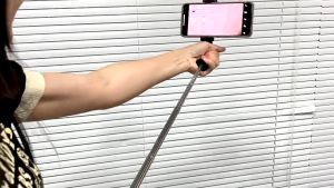 ไม้เซลฟี่พร้อมรีโมทกับไฟไลฟ์สด  อันเล็กพกพาง่าย  ไม้เซลฟี่ไลฟ์สด