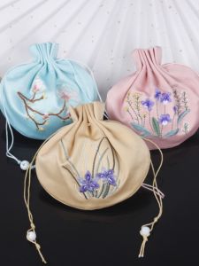 กระเป๋าใส่กลิ่นดอกบัวสไตล์โบราณ กระเป๋าใส่กลิ่นสำหรับงานปีตี๋ กระเป๋าใส่กลิ่นสไตล์ฮันฟู อุปกรณ์ตกแต่งห้องนอน