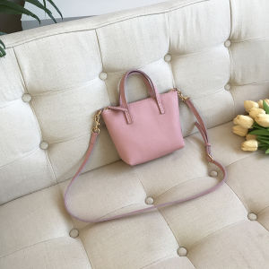 กระเป๋าถือทรงสี่เหลี่ยมด้านเท่าหนังวัวชั้นบนขนาดเล็กสำหรับผู้หญิง สไตล์เกาหลี กระเป๋าสะพายข้างแบบลำลอง ปิดด้วยซิป กระเป๋าแฟชั่นฤดูใบไม้ผลิและฤดูร้อน