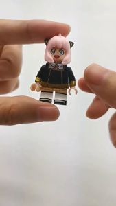 SPY×FAMILY Building Blocks: Anya Yor and Loid Forger Set