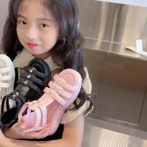 (Nhập Nguyên Hộp) Dép Sandal Chiến Binh Bé Gái 3-13 Tuổi Quai Điệu Đà Xinh Xắn AD250 Dép Quai Hậu Đi Học Da Mềm Chống Trượt Cho Bé Gái
