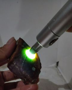 Batu Bacan Doko Full Kristal Super HQ: Aksesoris Alami yang Tepat
