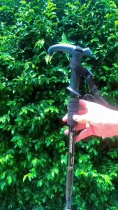 Tongkat Lipat Besi: Alat Bantu Jalan Lansia Orang Tua & Trekking Hiking