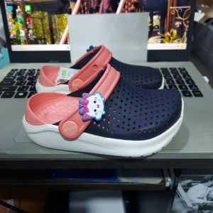 โปรซื้อ 1 แถมตุ๊กตา 2 ตัวฟรี รองเท้า Crocs เด็ก Lite-Ride Kids งานพรีเมี่ยมสำหรับเด็ก