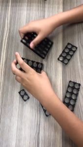 รางถ่านยึดแบตเตอรี่ รางยึดแบตเตอร์รี่ รางแบตเตอร์รี่ลิเธี่ยม LiFePO4 32650 แข็งแรงและยืดหยุ่น ไม่เสียรูป ไม่เปราะ และทนต่ออุณหภูมิสูงได้ดีกว่า