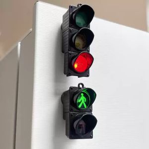 2025 New Traffic Light Magnetic Refrigerator Stickers Traffic Toy Pedestrian Light Creative Magnetic Decoration Accessories