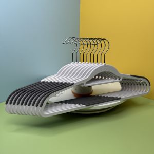 Non-slip Streak-free Multi-functional Windproof Clothes Hanger 45cm