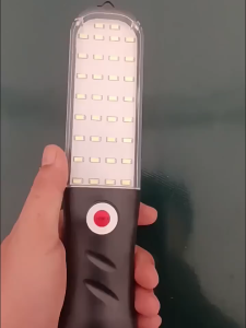Đèn LED khẩn cấp dùng khi mất điện năng lượng mặt trời và pin lithium Phù hợp để bày hàng và cắm trại