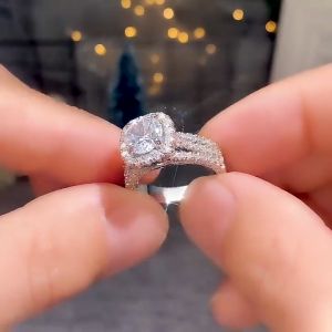 Fashion Women Rings with Brilliant Cubic Zirconia Luxury Engagement Rings Wedding Party Jewelry