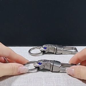 Leopard Head Mens High-End Car Keychain Pendant Mens And Womens Waist Hanging Keyring Hanging Buckle Mens Gift