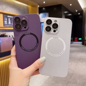 🇹🇭🔥รุ่นใหม่ สุดคุ้ม🔥 เคสไอโฟน สีเมทัลลิค เคสแม่เหล็ก เคสสีพื้ สำหรับ Magsafe Wireless Charging Case สำหรับ iPhone 16 15 11 13 12 14 Pro Max Plus กรณีโทรศัพท์แม่เหล็กเลนส์ป้องกันกรณีด้าน
