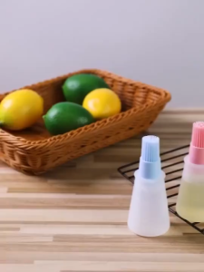 Silicone Barbecue Brush Portable Oil Brush Bottle with Cap for Cake Butter Bread Pastry Brush