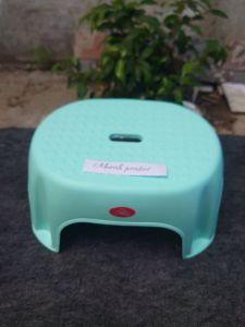 BANGKU DUDUK MURAH/BANGKU PLASTIK TEMPAT DUDUK