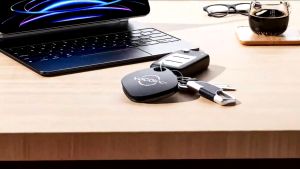 VOCOlinc Mini GPS Tracker Finder Thẻ thông minh Định vị Thiết bị chống mất Định vị Báo động Trẻ em Tuổi Pet Car Key Làm việc với Apple để tìm tôi