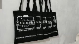 TAS SOUVENIR PROMOSI CUSTOM - SOLUSI PRAKTIS UNTUK BRANDING HAMPERS HADIAH TOTEBAG GOODIE BAG