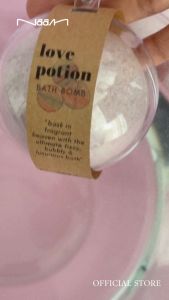 Naam Love Potion Bath Bomb
