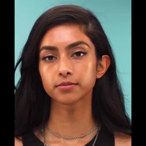 Tomato Mochi -> Maybelline Fit Me Matte + Poreless 16H Oil Control Compact Powder Spf 32 PA+++