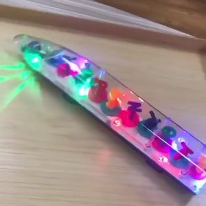 Tàu hỏa trong suốt phát sáng phát nhạc giúp bé chơi và nhận biết chữ số từ 0 đến 0 và các chữ cái