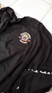 Baju Kaos Custom Sablon Nama Atau Tulisan Logo Depan Belakang Lengan Panjang Katun Combed 24s Tersedia Banyak Warna Dan Ukuran