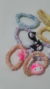 KUNCIR / IKAT RAMBUT / SCRUNCHIE RAMBUT / KARET RAMBUT / PITA RAMBUT HIASAN SANRIO KUROMI