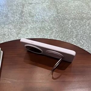 MAKE | Elegant Liquid Easy-to-Clean Magnetic Rotating Phone Case