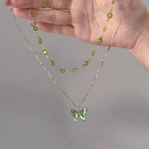 Elegant Green Butterfly Double Layered Zircon Necklace Fashionable Minimalist Design Clavicle Chain Luxury Sensation Neckpiece