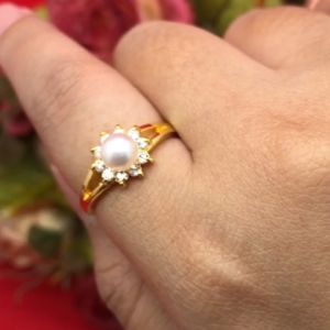 แหวนทองฝังมุกแท้ (มุกน้ำจืด) ล้อมเพชร คละแบบ งานชุบ ใส่ได้ทุกโอกาส เรียบหรู ดูดี แฟชั่น มีปลายทาง