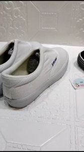 SEPATU PX STYLE 128P179 PRIAWANITA/SEPATU KERJA CANVAS PUTIH DAN HITAM