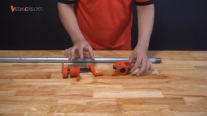 CẢO ỐNG NƯỚC KẸP GỖ PHI 27MM VAM CẢO DÀI ỐNG PHI 27 CÓ THỂ CẮT ỐNG DÀI TÙY THÍCH