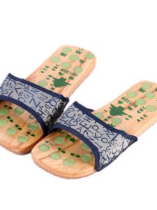 Massaging Jade Stone Couple Wooden Slippers Flat Casual Slip-On Summer Shoes Breathable Flat Heel PU Leather Casual Sandals