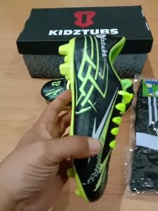 KIDZTUBS Sepatu Bola Anak Laki Laki Size 28 29 30 31 32 33 34 35 36 37 KDZ1639112724