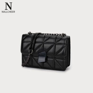 NALLCHEER กระเป๋าสะพายผญ กระเป๋าสะพายผู้หญิง กระเป๋าครอสบอดี้แฟชั่นกระเป๋าสะพายไหล่ของผู้หญิงสไตล์มินิมอลย้อนยุคกระเป๋าโซ่ขนาดเล็กกระเป๋าทรงสี่เหลี่ยมขนาดเล็ก