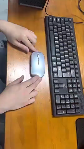 เม้าส์บลูทูธ เมาส์เมาส์ไร้สาย เสียงปุ่มเงียบ เมาส์เกมมิ่ง เสริมประสบการณ์แบบชาร์จไฟได้พร้อมไฟRGB Wireless Mouse