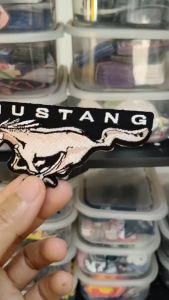 ตัวรีดติดเสื้อ อาร์มติดเสื้อ โลโก้ ตรา ยี่ห้อ รถยนต์ ฟอร์ด มัสแตง Ford Mustang Iron on Patch DIY Sticker Sport Car ตกแต่งเสื้อผ้า สติ๊กเกอร์ สติ๊กเกอร์ติดเสื้อ